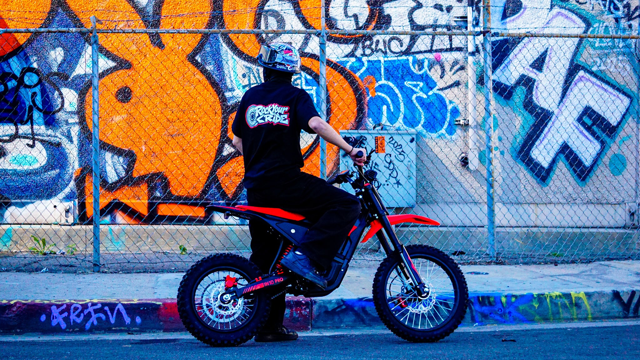 yozma-in10-pro-off-road-riding-action.jpg